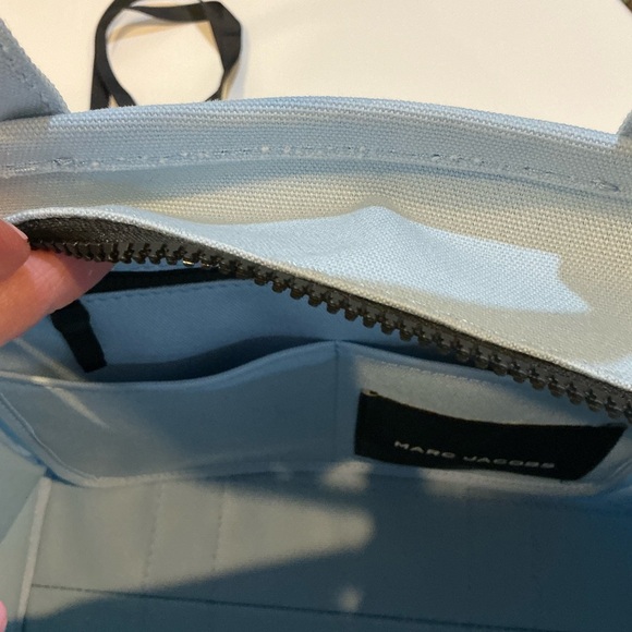 MARC JACOBS THE CANVAS MEDIUM TOTE BAG IN CLOUD BLUE  PERFECT CONDITION - Picture 12 of 15